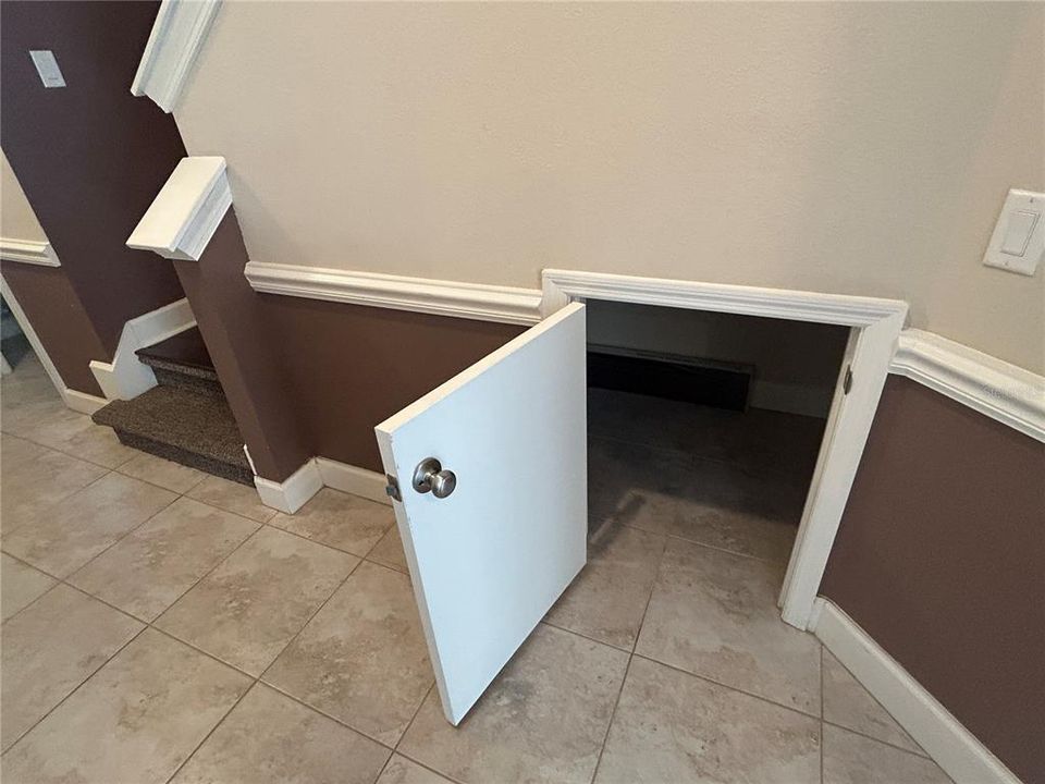 For Sale: $330,000 (3 beds, 2 baths, 1525 Square Feet)