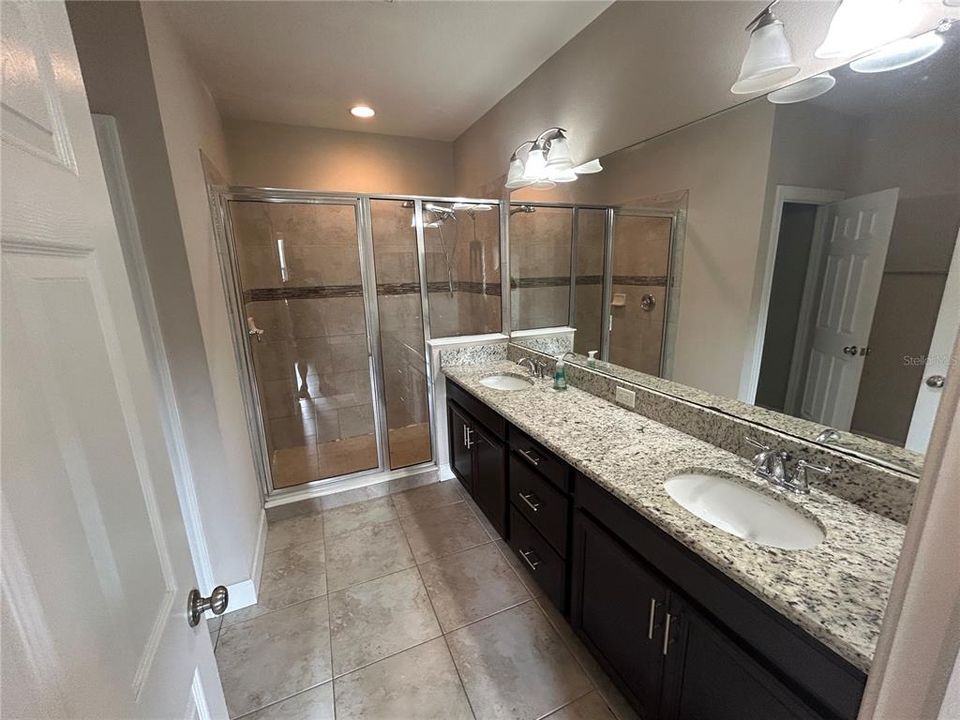 For Sale: $330,000 (3 beds, 2 baths, 1525 Square Feet)