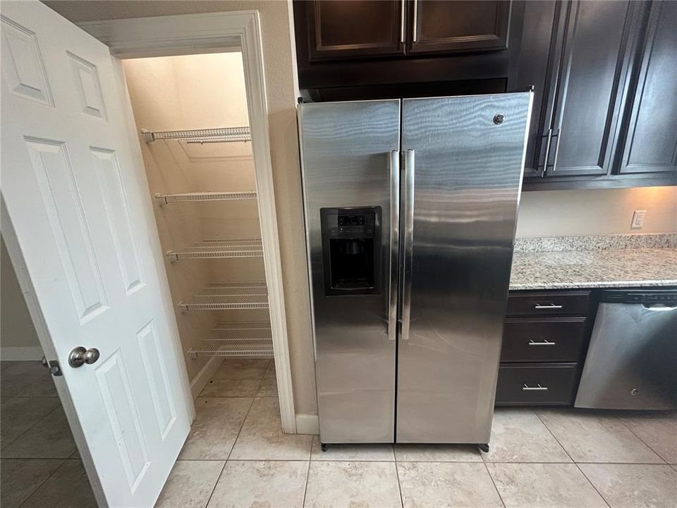 For Sale: $330,000 (3 beds, 2 baths, 1525 Square Feet)