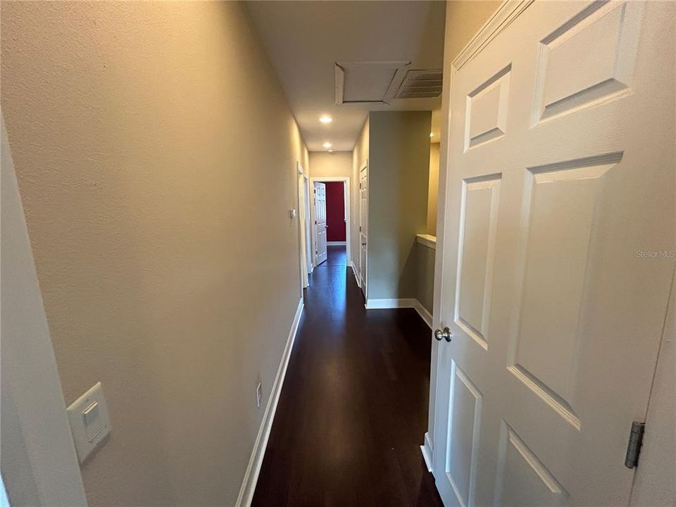 For Sale: $330,000 (3 beds, 2 baths, 1525 Square Feet)