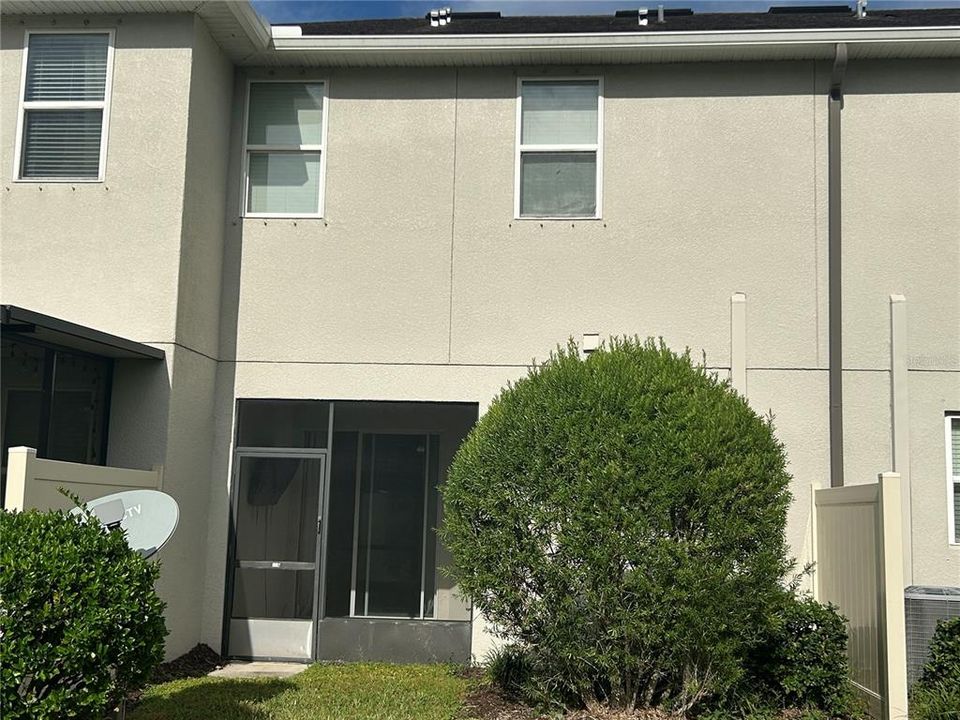 For Sale: $330,000 (3 beds, 2 baths, 1525 Square Feet)