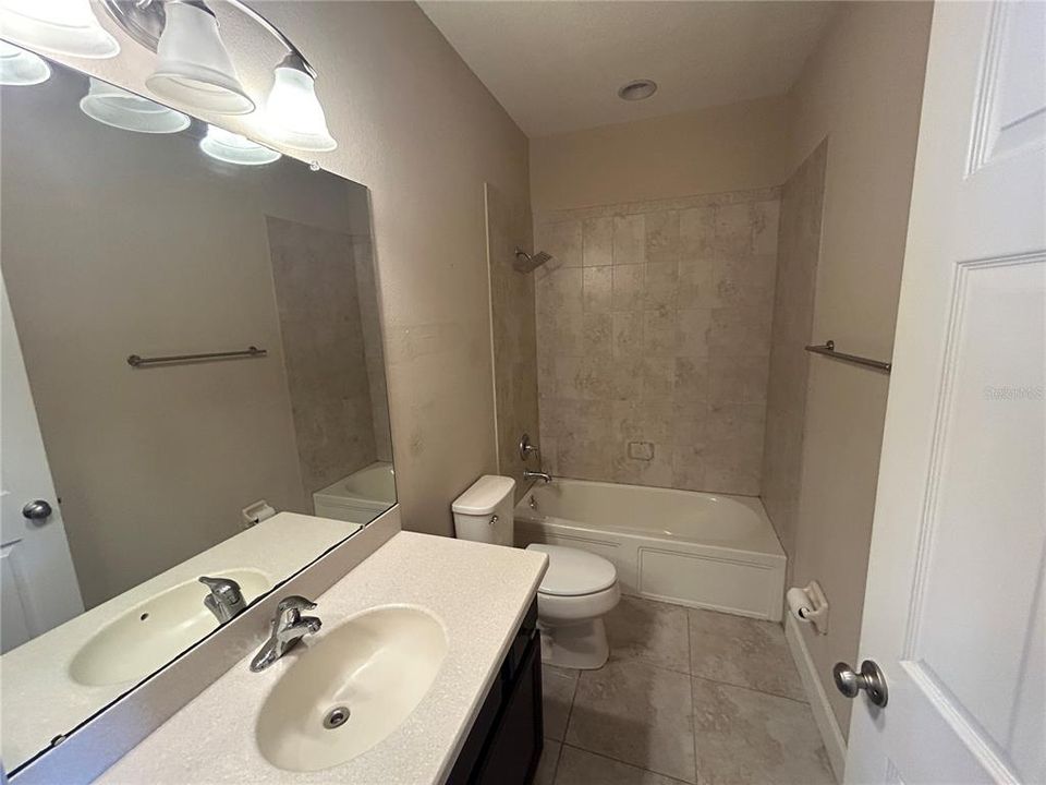 For Sale: $330,000 (3 beds, 2 baths, 1525 Square Feet)