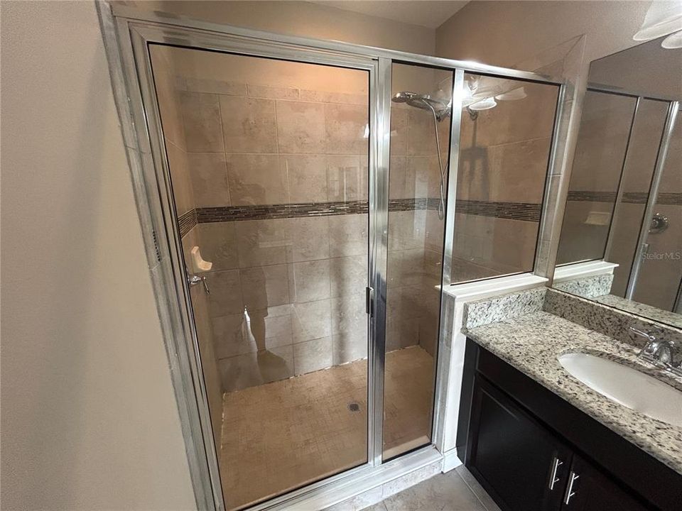 For Sale: $330,000 (3 beds, 2 baths, 1525 Square Feet)