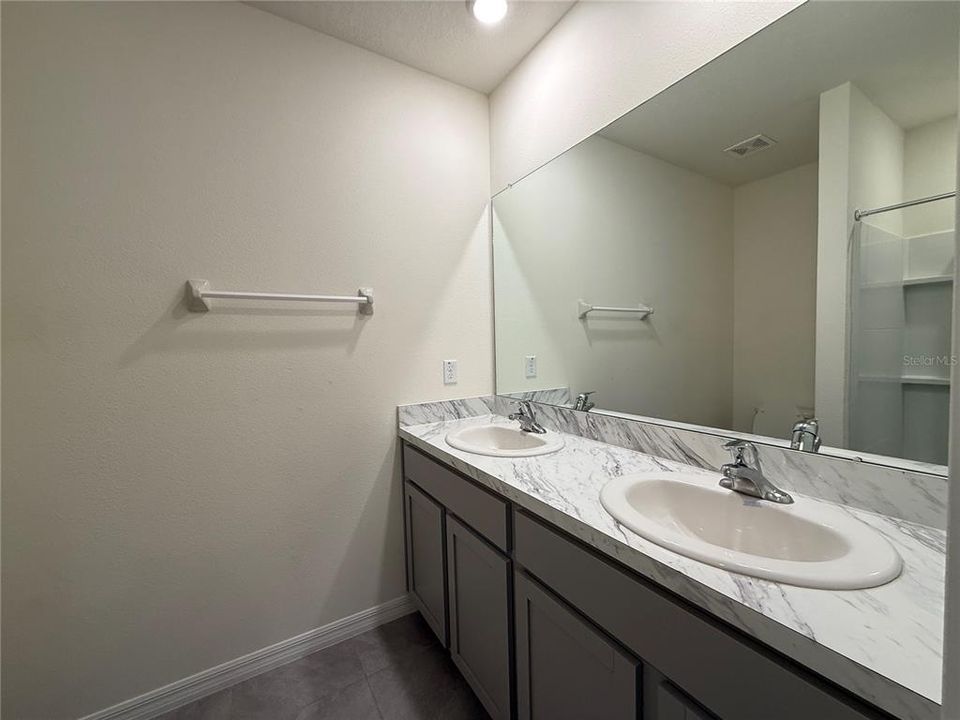 出租: $2,500 (3 贝兹, 2 浴室, 1566 平方英尺)