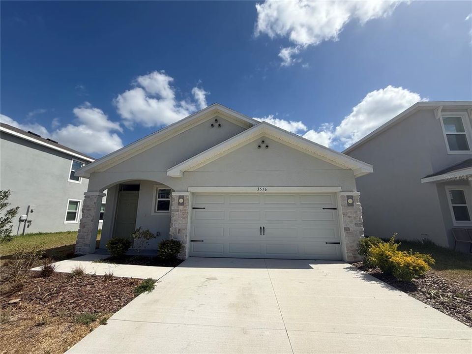 出租: $2,500 (3 贝兹, 2 浴室, 1566 平方英尺)