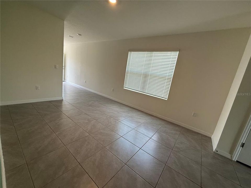 出租: $2,500 (3 贝兹, 2 浴室, 1566 平方英尺)