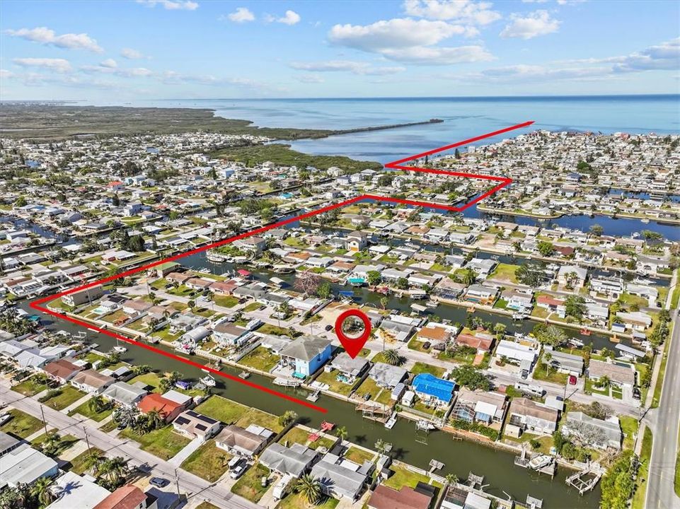 For Sale: $300,000 (2 beds, 1 baths, 1028 Square Feet)