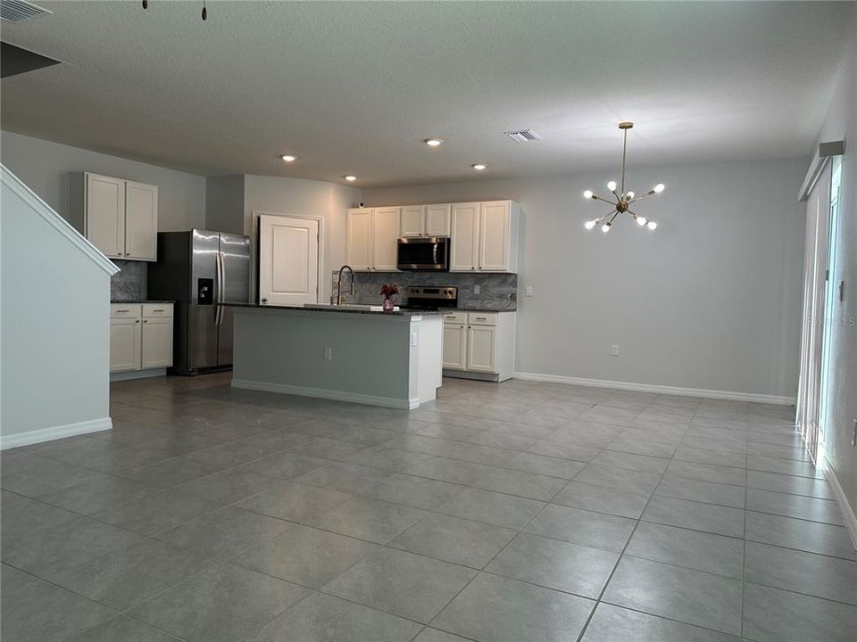 En Renta: $3,000 (5 camas, 3 baños, 2674 Pies cuadrados)