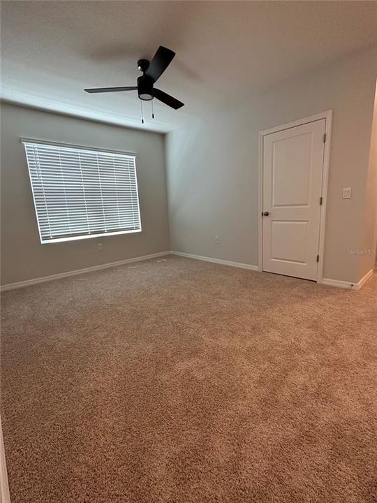 En Renta: $3,000 (5 camas, 3 baños, 2674 Pies cuadrados)