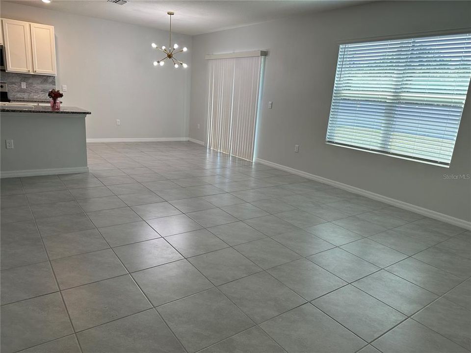 En Renta: $3,000 (5 camas, 3 baños, 2674 Pies cuadrados)