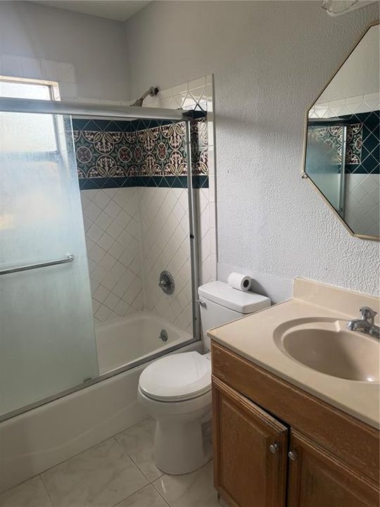 Active With Contract: $240,000 (3 beds, 2 baths, 1066 Square Feet)