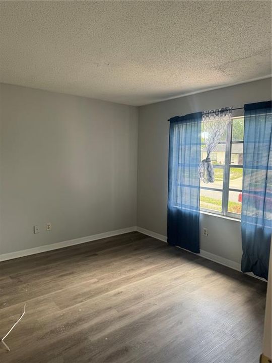 Active With Contract: $240,000 (3 beds, 2 baths, 1066 Square Feet)