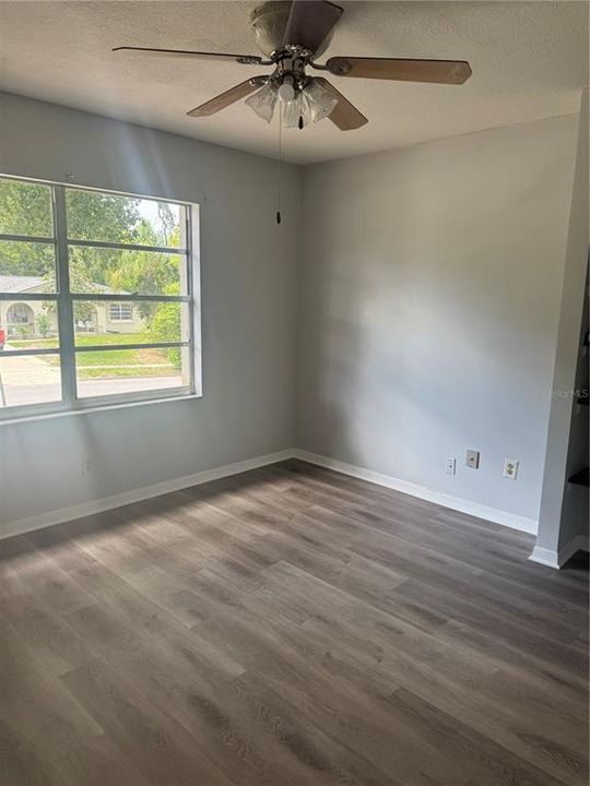 Active With Contract: $240,000 (3 beds, 2 baths, 1066 Square Feet)