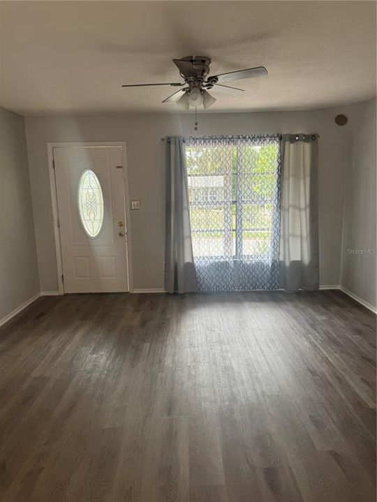 Active With Contract: $240,000 (3 beds, 2 baths, 1066 Square Feet)