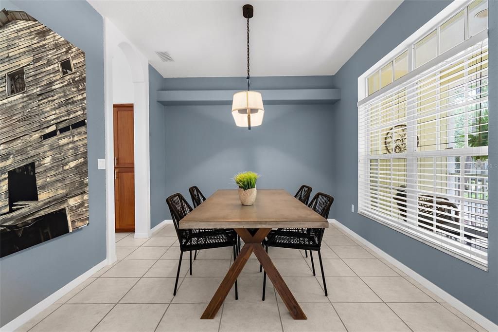 На продажу: $1,325,000 (3 спален, 2 ванн, 2391 Квадратных фут)