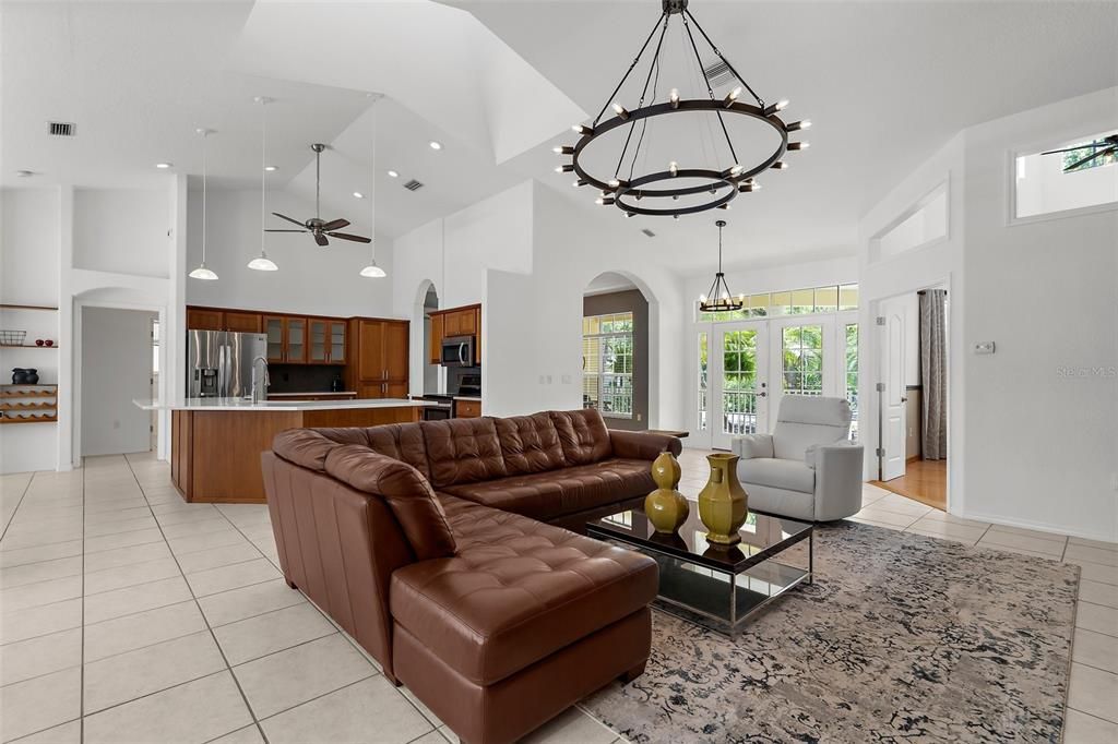 На продажу: $1,325,000 (3 спален, 2 ванн, 2391 Квадратных фут)