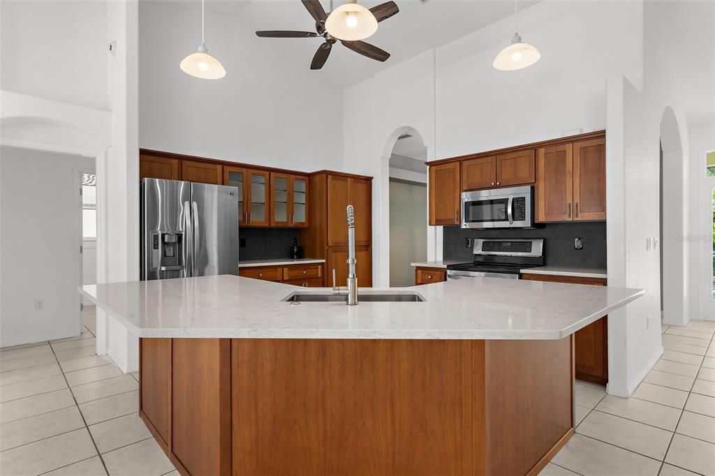 На продажу: $1,325,000 (3 спален, 2 ванн, 2391 Квадратных фут)