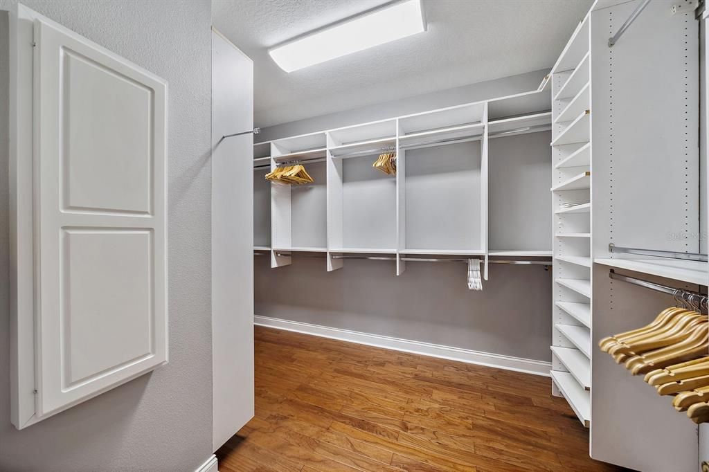 For Sale: $980,000 (3 beds, 3 baths, 3046 Square Feet)