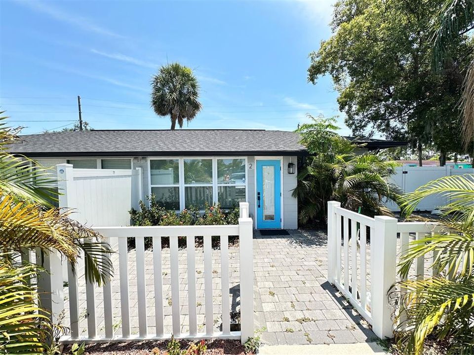 Recently Rented: $1,600 (2 beds, 1 baths, 870 Square Feet)