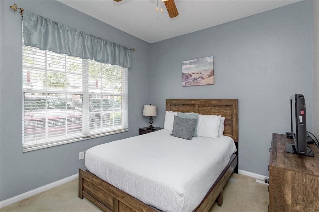 For Sale: $347,500 (3 beds, 3 baths, 1440 Square Feet)