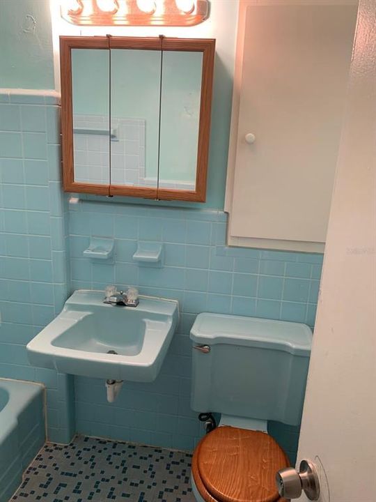 待售: $299,900 (6 贝兹, 0 浴室, 1798 平方英尺)