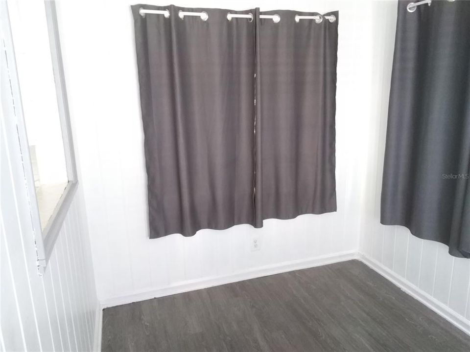 For Rent: $1,595 (2 beds, 1 baths, 824 Square Feet)