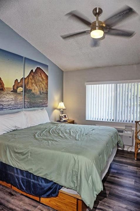 На продажу: $129,900 (1 спален, 1 ванн, 456 Квадратных фут)