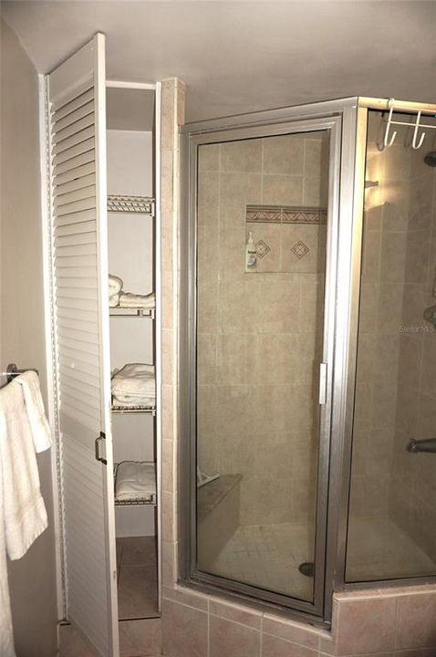 На продажу: $129,900 (1 спален, 1 ванн, 456 Квадратных фут)