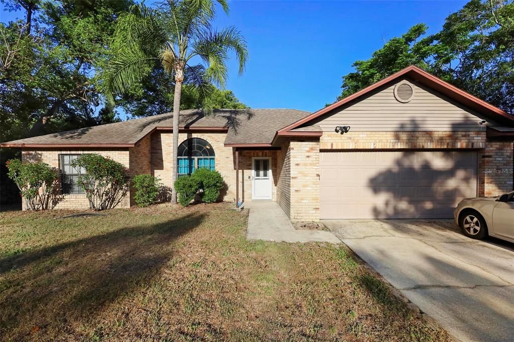 For Sale: $299,900 (3 beds, 2 baths, 1600 Square Feet)