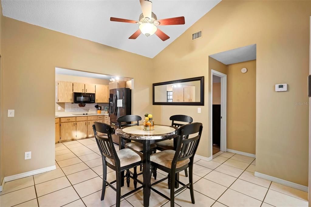 For Sale: $299,900 (3 beds, 2 baths, 1600 Square Feet)