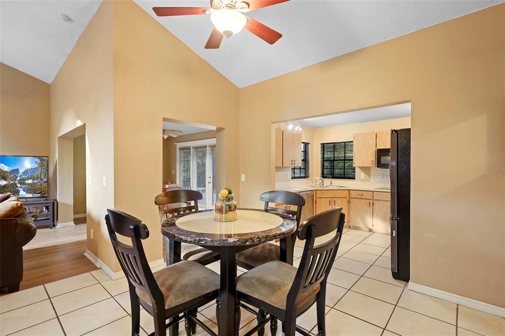 For Sale: $299,900 (3 beds, 2 baths, 1600 Square Feet)