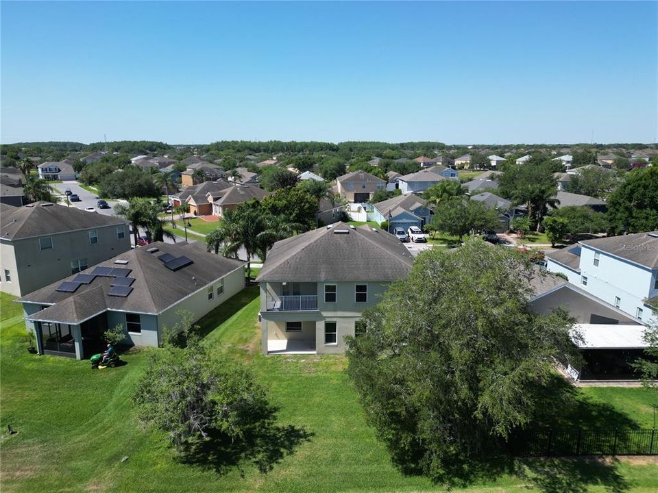 Activo con contrato: $575,000 (5 camas, 4 baños, 3207 Pies cuadrados)