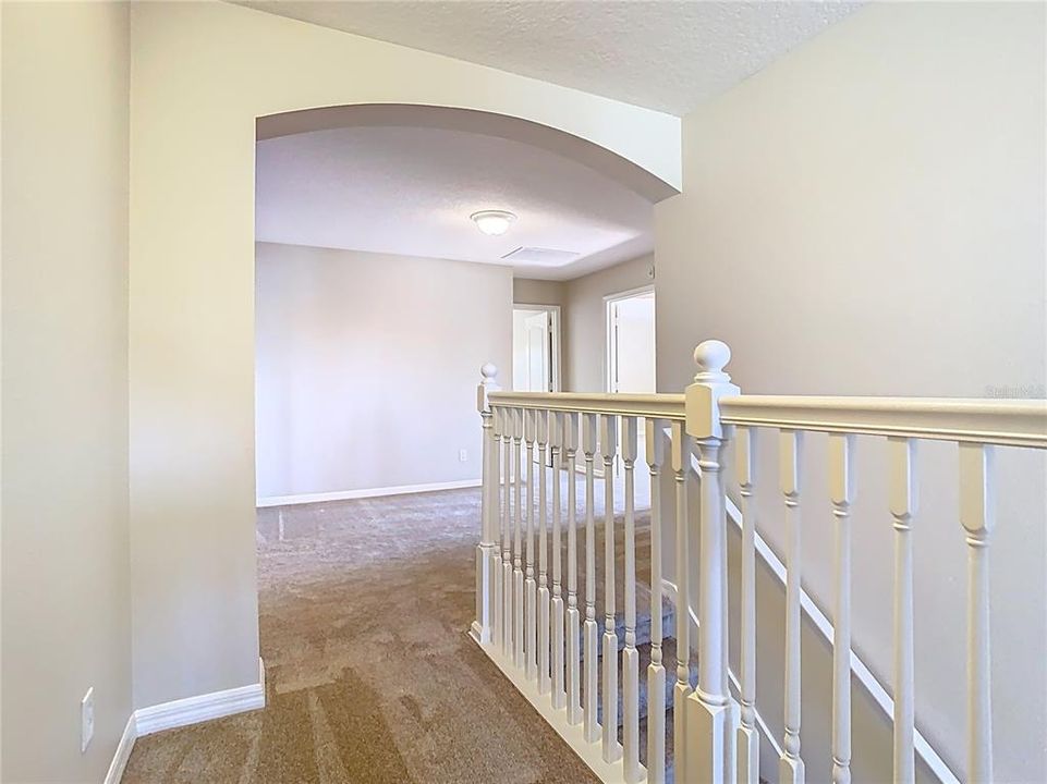 Activo con contrato: $575,000 (5 camas, 4 baños, 3207 Pies cuadrados)