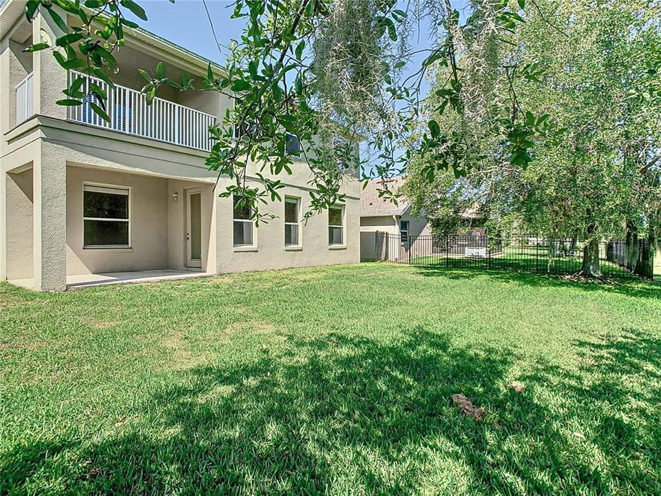 Activo con contrato: $575,000 (5 camas, 4 baños, 3207 Pies cuadrados)