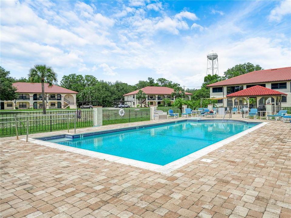 For Sale: $139,900 (2 beds, 2 baths, 1185 Square Feet)