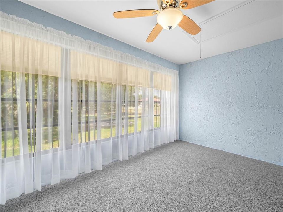 For Sale: $139,900 (2 beds, 2 baths, 1185 Square Feet)