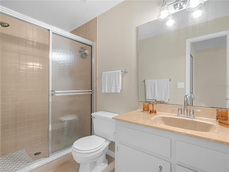 For Sale: $139,900 (2 beds, 2 baths, 1185 Square Feet)