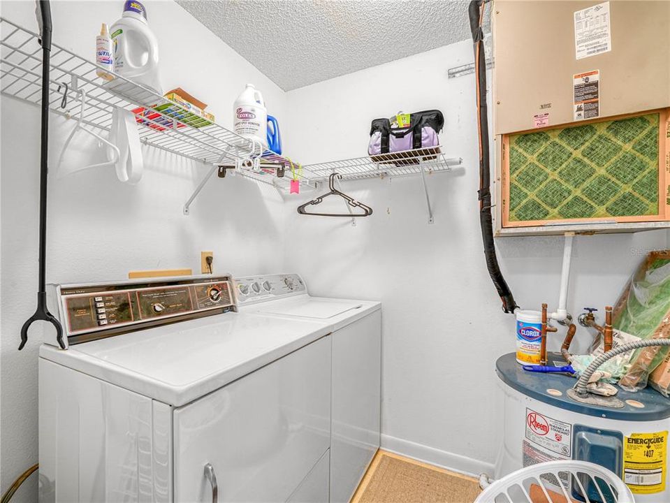 For Sale: $139,900 (2 beds, 2 baths, 1185 Square Feet)