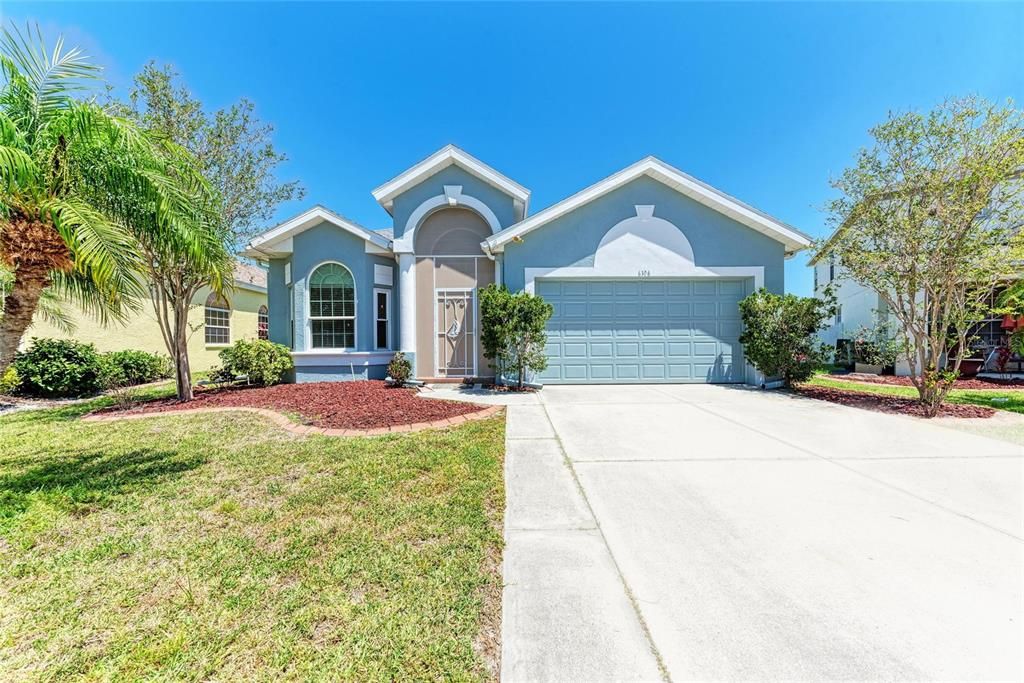 Recently Sold: $400,000 (3 beds, 2 baths, 2417 Square Feet)