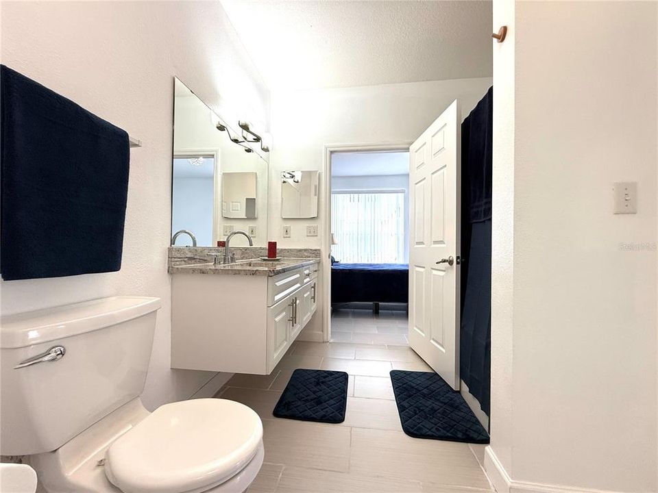 Active With Contract: $197,500 (1 beds, 1 baths, 904 Square Feet)