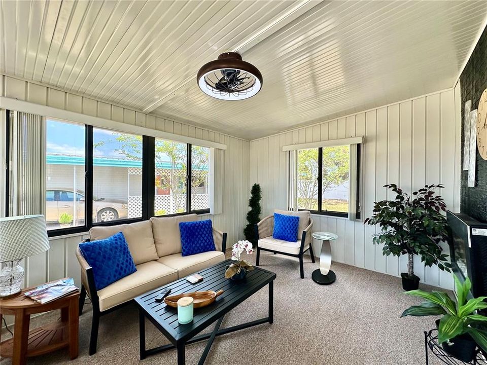 Active With Contract: $112,500 (2 beds, 1 baths, 600 Square Feet)