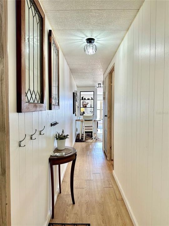 Active With Contract: $112,500 (2 beds, 1 baths, 600 Square Feet)