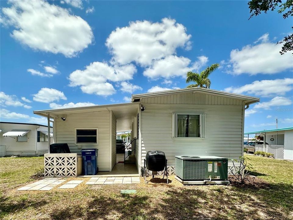Active With Contract: $112,500 (2 beds, 1 baths, 600 Square Feet)