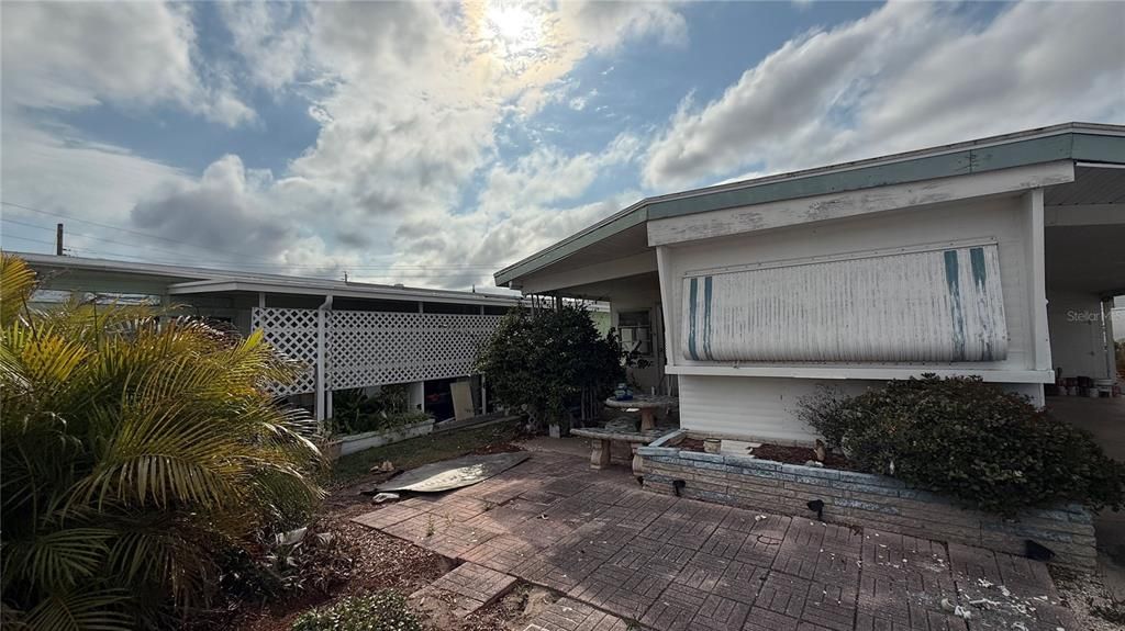 合同活跃: $50,000 (2 贝兹, 1 浴室, 500 平方英尺)