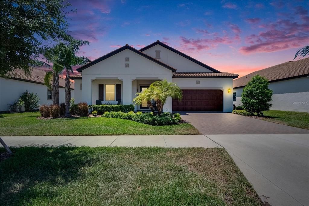 Недавно продано: $450,000 (2 спален, 2 ванн, 2239 Квадратных фут)