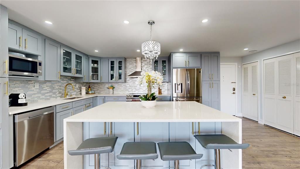 For Sale: $479,000 (2 beds, 2 baths, 1240 Square Feet)