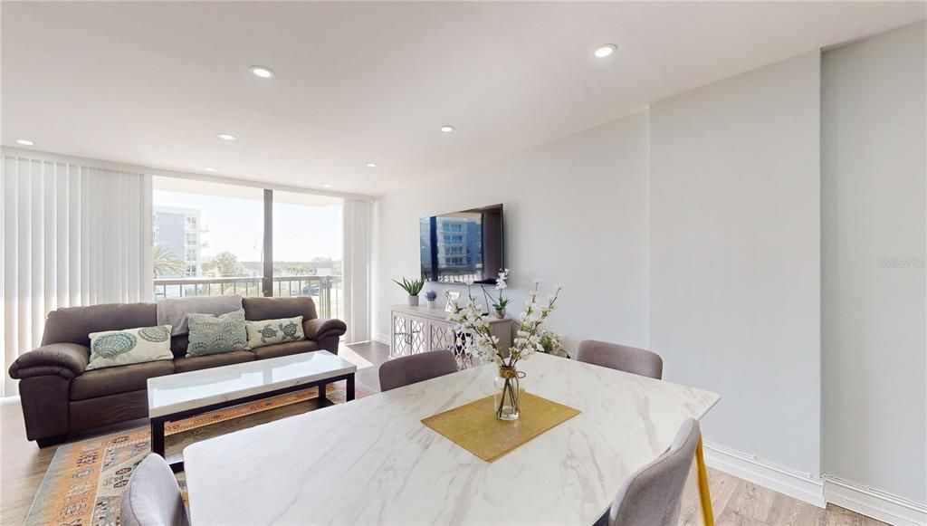 For Sale: $479,000 (2 beds, 2 baths, 1240 Square Feet)