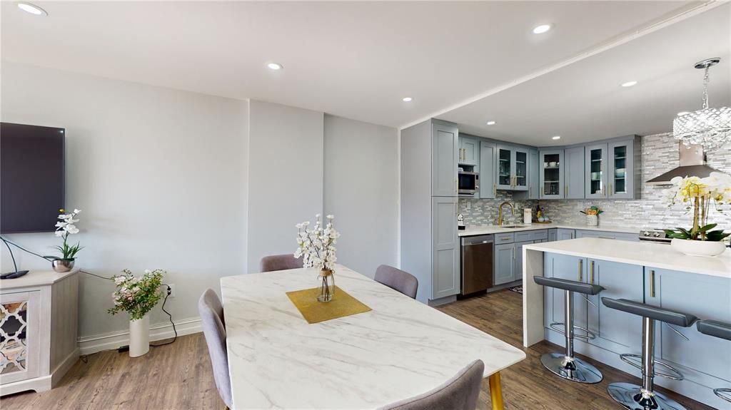 For Sale: $479,000 (2 beds, 2 baths, 1240 Square Feet)