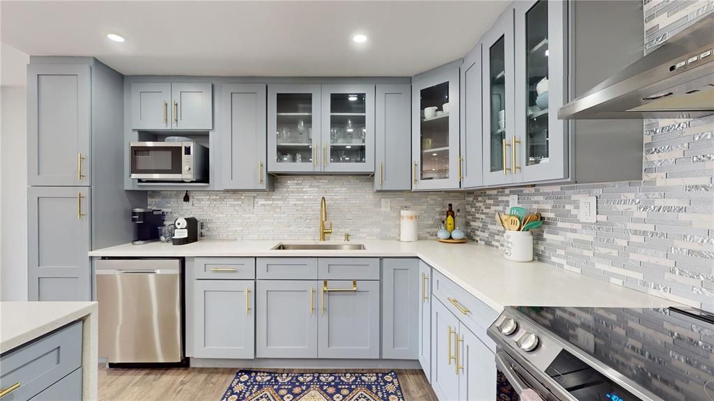 For Sale: $479,000 (2 beds, 2 baths, 1240 Square Feet)