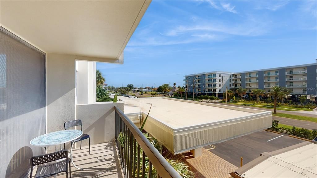 For Sale: $479,000 (2 beds, 2 baths, 1240 Square Feet)